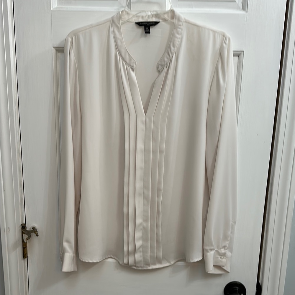 Elegant Banana Republic Cream Blouse with Pleated Mandarin Collar